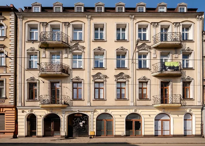 Kilinskiego Standard By Bookinghost * Łódź