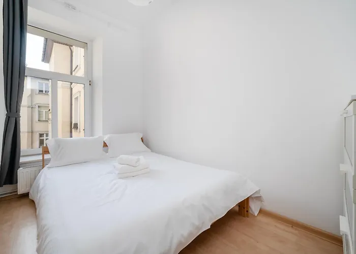 Kilinskiego Standard By Bookinghost * Łódź